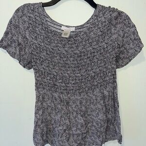 Women's Black and White Top